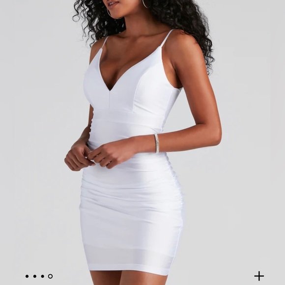 NWT camila Formal Ruched Open Back Mini Dress - Picture 3 of 4